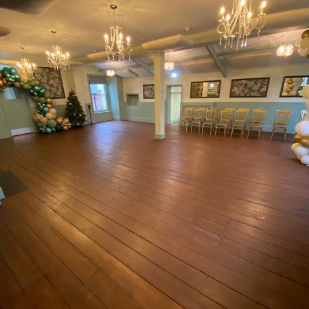 The Peppermill Town House Hotel & Restaurant ديفايزيس المظهر الخارجي الصورة